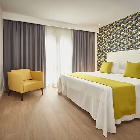 Flamingo Mate Hotel 4*