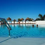 Flamingo Mate 4*