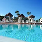 Flamingo Mate Hotel
