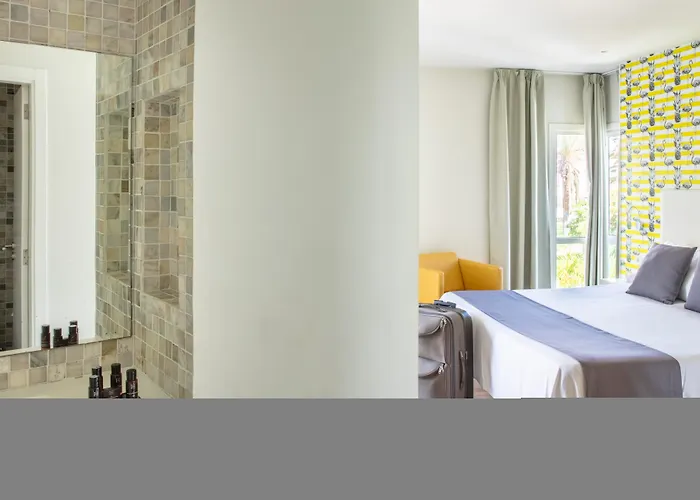 Flamingo Mate Szálloda 4*