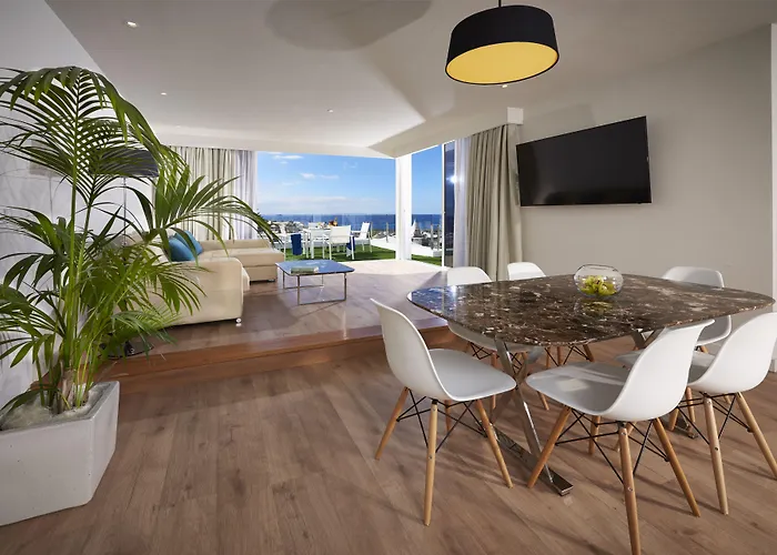 Flamingo Mate Szálloda