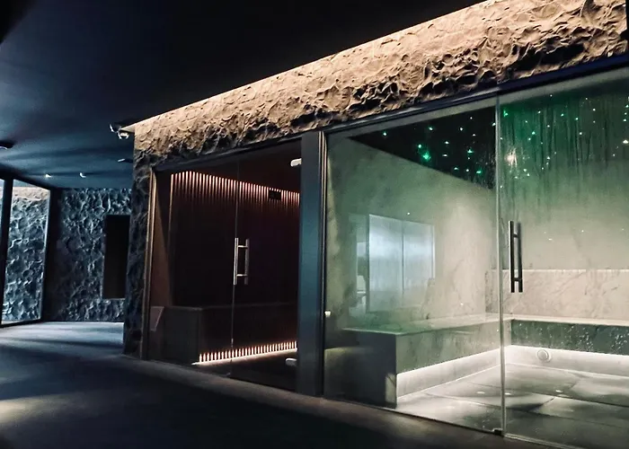 Flamingo Mate Hotel 4*